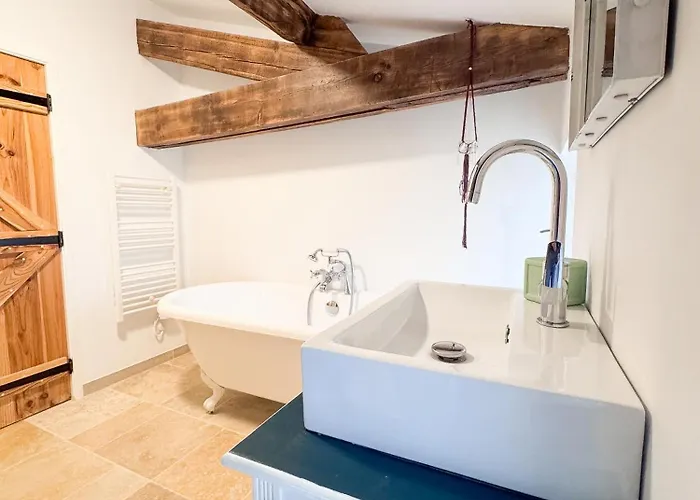 Tranquiloue - Maison Paisible à 7min Du Puydufou Hébergement de vacances *